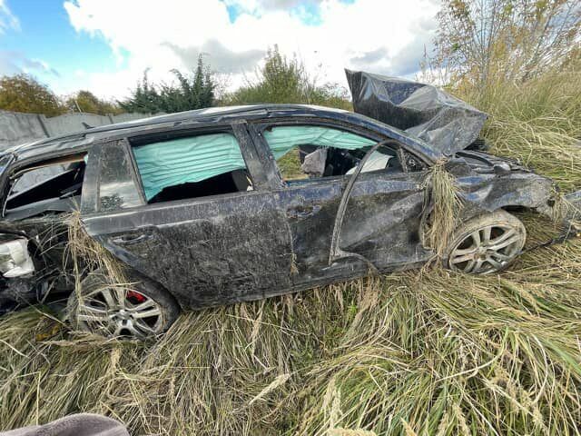 Черный Шкода Октавия, объемом двигателя 1.6 л и пробегом 220 тыс. км за 3500 $, фото 1 на Automoto.ua