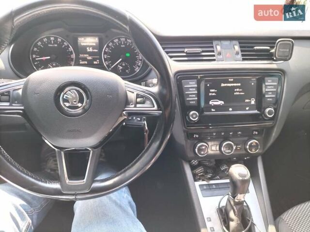 Чорний Шкода Октавія, об'ємом двигуна 1.6 л та пробігом 262 тис. км за 12500 $, фото 4 на Automoto.ua