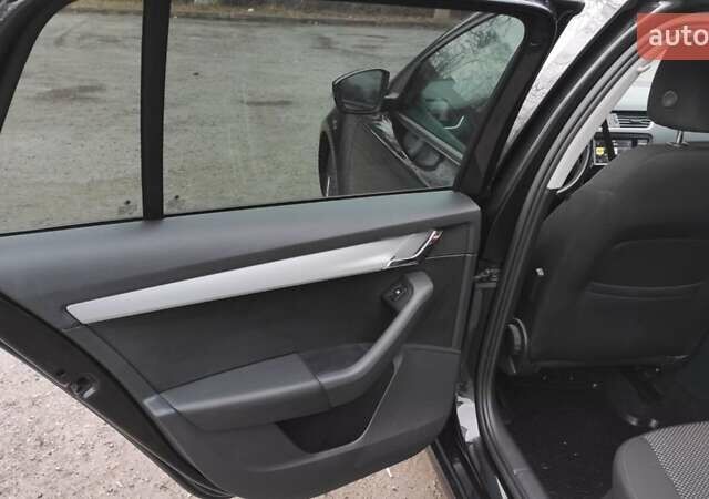 Чорний Шкода Октавія, об'ємом двигуна 1.6 л та пробігом 272 тис. км за 10700 $, фото 8 на Automoto.ua