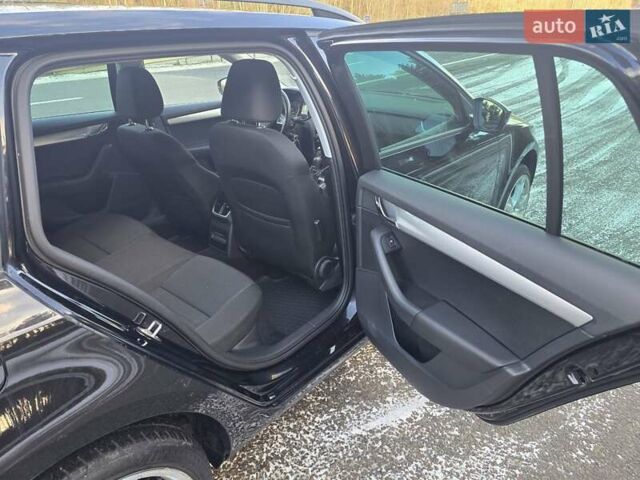 Черный Шкода Октавия, объемом двигателя 2 л и пробегом 233 тыс. км за 14299 $, фото 39 на Automoto.ua