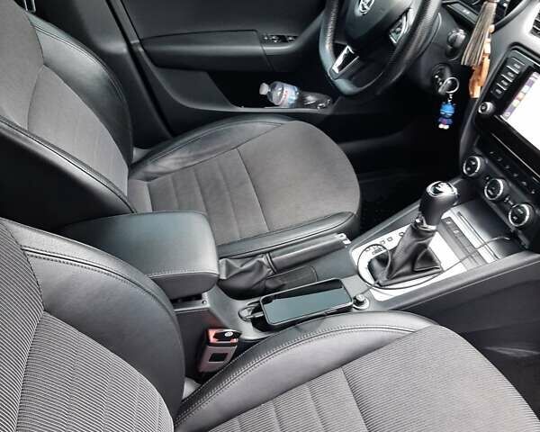 Шкода Октавия 2016 в Киеве на Automoto.ua Черный Шкода Октавия, объемом двигателя 2 л и пробегом 217 тыс. км за 13100 $, фото 8 на Automoto.ua