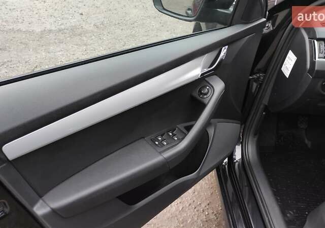 Чорний Шкода Октавія, об'ємом двигуна 1.6 л та пробігом 272 тис. км за 10700 $, фото 7 на Automoto.ua