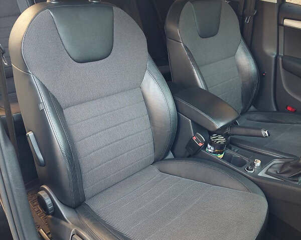 Чорний Шкода Октавія, об'ємом двигуна 2 л та пробігом 298 тис. км за 13000 $, фото 41 на Automoto.ua