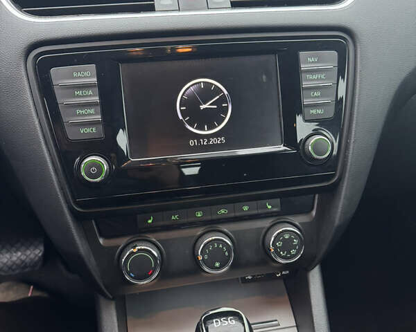 Черный Шкода Октавия, объемом двигателя 1.6 л и пробегом 228 тыс. км за 11200 $, фото 13 на Automoto.ua