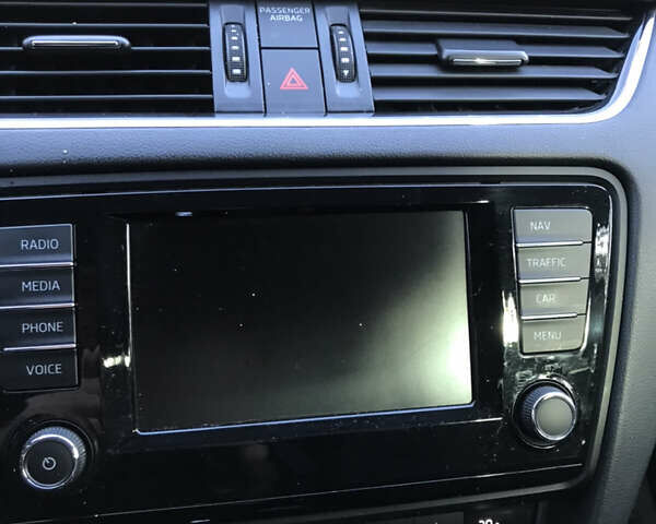 Чорний Шкода Октавія, об'ємом двигуна 2 л та пробігом 261 тис. км за 11700 $, фото 13 на Automoto.ua