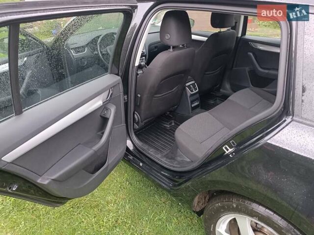 Черный Шкода Октавия, объемом двигателя 1.6 л и пробегом 207 тыс. км за 11300 $, фото 4 на Automoto.ua