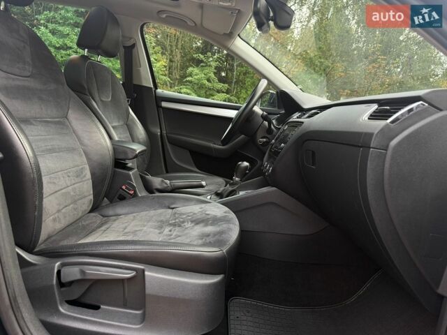 Черный Шкода Октавия, объемом двигателя 2 л и пробегом 236 тыс. км за 12950 $, фото 40 на Automoto.ua
