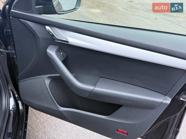 Чорний Шкода Октавія, об'ємом двигуна 1.97 л та пробігом 266 тис. км за 12700 $, фото 14 на Automoto.ua