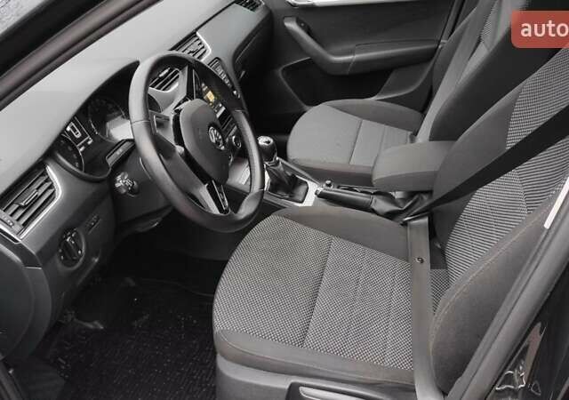 Чорний Шкода Октавія, об'ємом двигуна 1.6 л та пробігом 272 тис. км за 10700 $, фото 6 на Automoto.ua