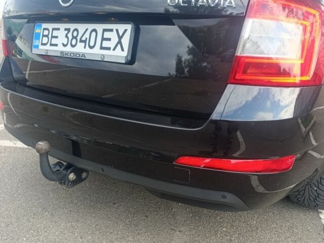 Черный Шкода Октавия, объемом двигателя 2 л и пробегом 213 тыс. км за 10800 $, фото 4 на Automoto.ua