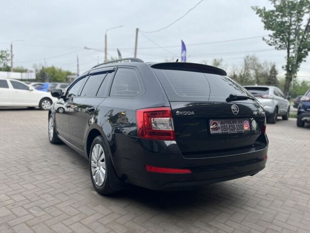 Черный Шкода Октавия, объемом двигателя 2 л и пробегом 243 тыс. км за 12300 $, фото 6 на Automoto.ua