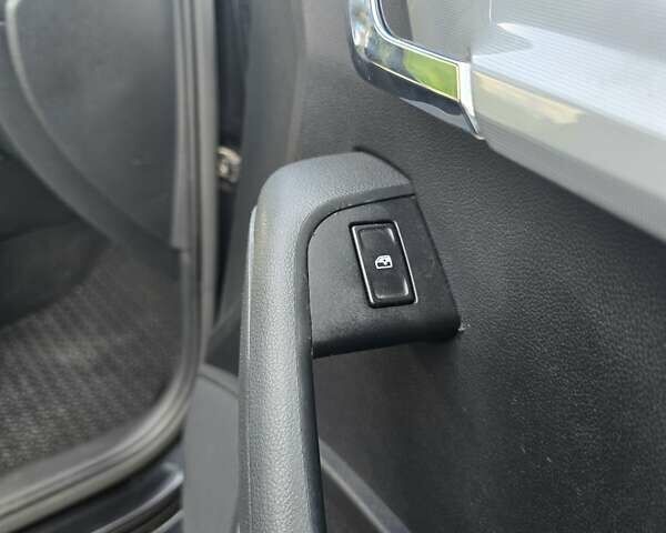Черный Шкода Октавия, объемом двигателя 1.6 л и пробегом 233 тыс. км за 12300 $, фото 16 на Automoto.ua