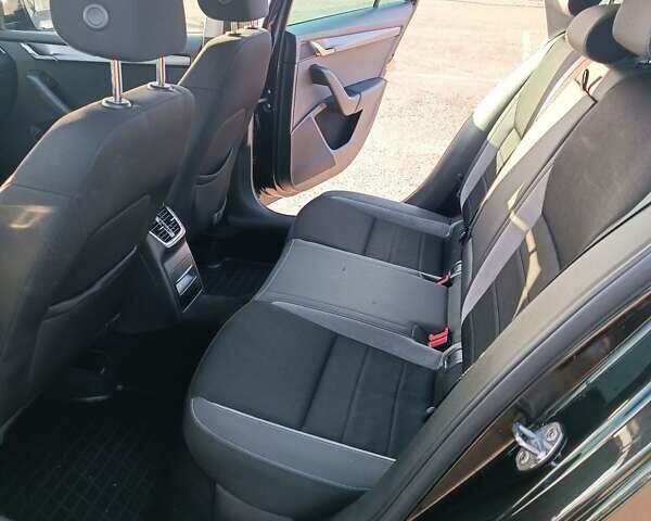 Черный Шкода Октавия, объемом двигателя 1.97 л и пробегом 308 тыс. км за 13200 $, фото 7 на Automoto.ua