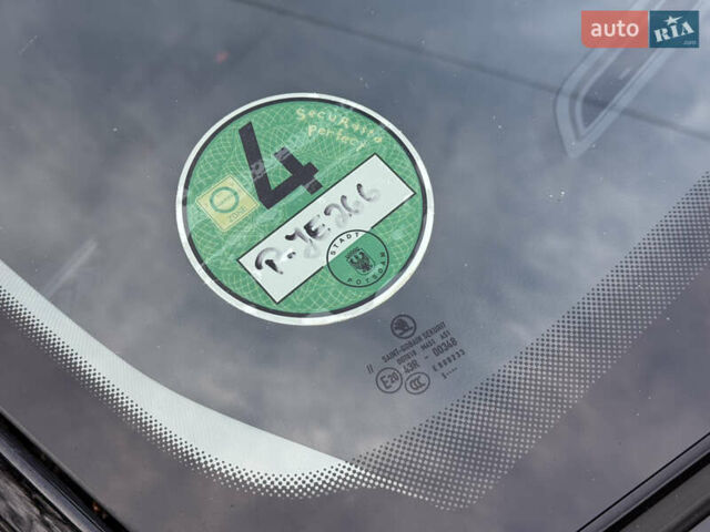 Чорний Шкода Октавія, об'ємом двигуна 1.6 л та пробігом 228 тис. км за 11899 $, фото 15 на Automoto.ua