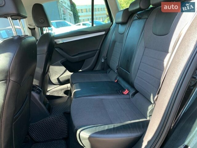 Черный Шкода Октавия, объемом двигателя 2 л и пробегом 340 тыс. км за 11740 $, фото 27 на Automoto.ua