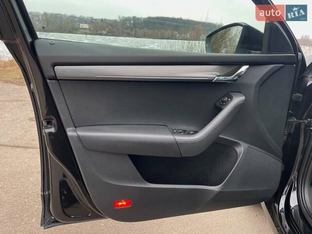 Черный Шкода Октавия, объемом двигателя 2 л и пробегом 207 тыс. км за 16200 $, фото 22 на Automoto.ua