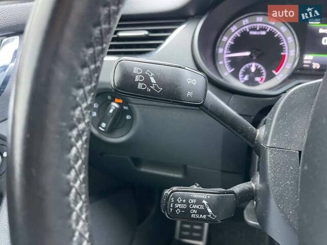 Шкода Октавія 2017 у Києві на Automoto.ua Чорний Шкода Октавія, об'ємом двигуна 1.97 л та пробігом 317 тис. км за 16290 $, фото 13 на Automoto.ua