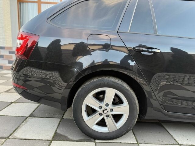 Черный Шкода Октавия, объемом двигателя 1.6 л и пробегом 243 тыс. км за 13850 $, фото 11 на Automoto.ua