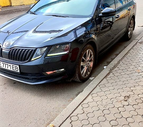 Черный Шкода Октавия, объемом двигателя 1.4 л и пробегом 185 тыс. км за 13500 $, фото 1 на Automoto.ua