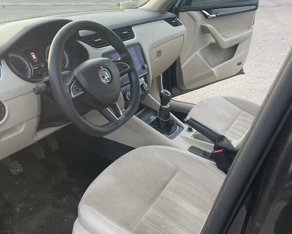 Черный Шкода Октавия, объемом двигателя 1.8 л и пробегом 236 тыс. км за 15300 $, фото 13 на Automoto.ua