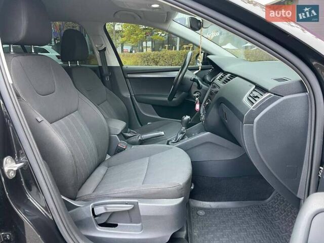 Шкода Октавія 2017 у Києві на Automoto.ua Чорний Шкода Октавія, об'ємом двигуна 1.97 л та пробігом 317 тис. км за 16290 $, фото 10 на Automoto.ua