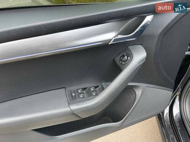 Шкода Октавія 2017 у Києві на Automoto.ua Чорний Шкода Октавія, об'ємом двигуна 1.97 л та пробігом 317 тис. км за 16290 $, фото 11 на Automoto.ua