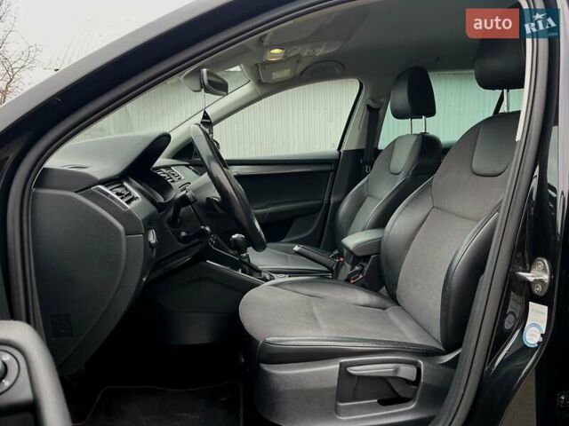 Черный Шкода Октавия, объемом двигателя 2 л и пробегом 207 тыс. км за 16200 $, фото 24 на Automoto.ua