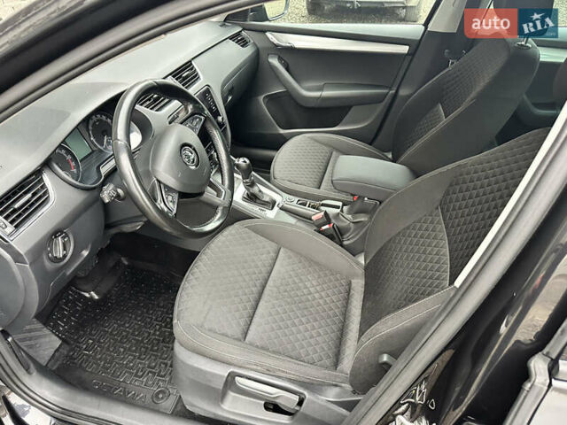 Черный Шкода Октавия, объемом двигателя 1.6 л и пробегом 230 тыс. км за 12700 $, фото 27 на Automoto.ua