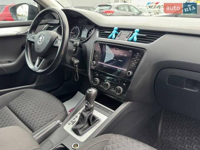 Шкода Октавія 2017 у Львові на Automoto.ua Чорний Шкода Октавія, об'ємом двигуна 1.97 л та пробігом 192 тис. км за 15700 $, фото 4 на Automoto.ua