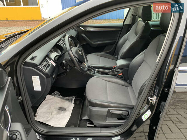 Черный Шкода Октавия, объемом двигателя 0 л и пробегом 134 тыс. км за 17500 $, фото 18 на Automoto.ua