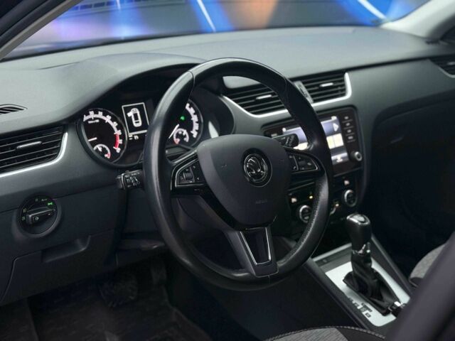 Черный Шкода Октавия, объемом двигателя 1.6 л и пробегом 238 тыс. км за 12499 $, фото 7 на Automoto.ua