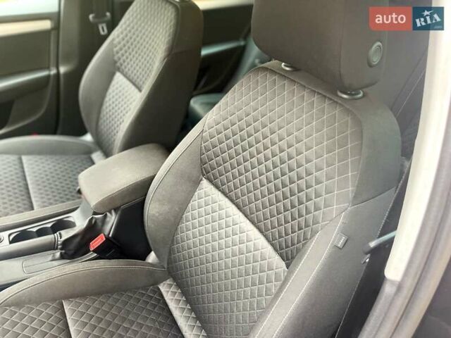 Шкода Октавия 2017 в Чернигове на Automoto.ua Черный Шкода Октавия, объемом двигателя 1.97 л и пробегом 214 тыс. км за 15300 $, фото 23 на Automoto.ua