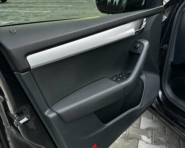 Черный Шкода Октавия, объемом двигателя 2 л и пробегом 257 тыс. км за 14750 $, фото 52 на Automoto.ua