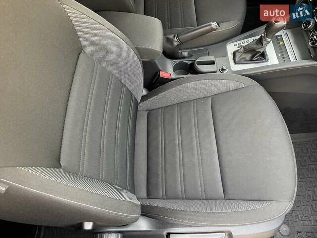 Черный Шкода Октавия, объемом двигателя 1.4 л и пробегом 241 тыс. км за 12900 $, фото 85 на Automoto.ua