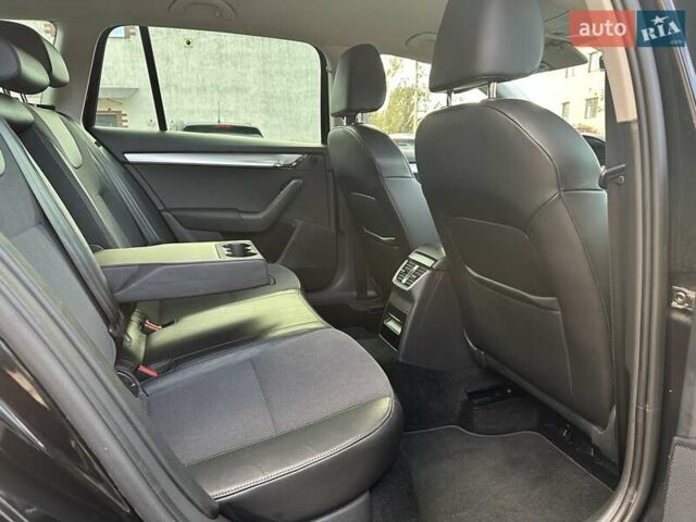 Черный Шкода Октавия, объемом двигателя 1.6 л и пробегом 222 тыс. км за 13850 $, фото 40 на Automoto.ua