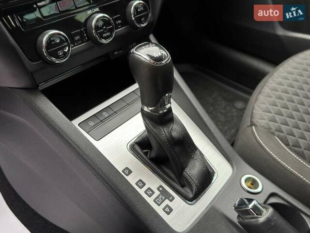 Шкода Октавія 2017 у Львові на Automoto.ua Чорний Шкода Октавія, об'ємом двигуна 1.97 л та пробігом 192 тис. км за 15700 $, фото 16 на Automoto.ua