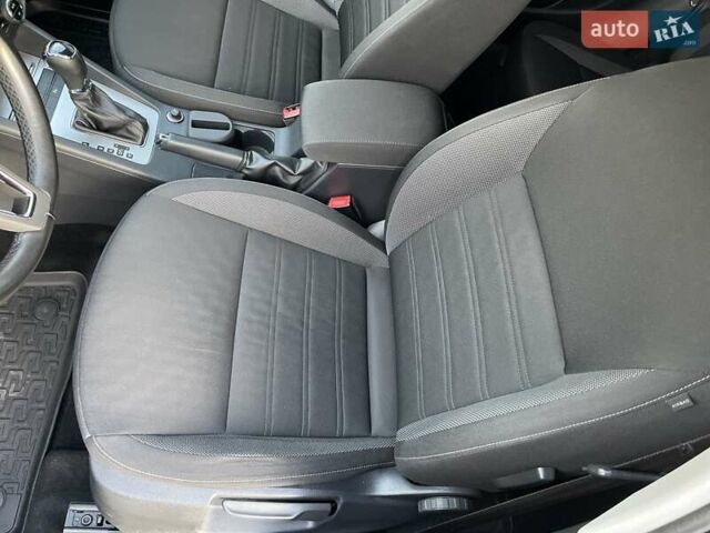 Черный Шкода Октавия, объемом двигателя 1.4 л и пробегом 241 тыс. км за 12900 $, фото 111 на Automoto.ua