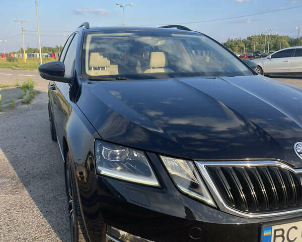 Черный Шкода Октавия, объемом двигателя 1.8 л и пробегом 236 тыс. км за 15300 $, фото 4 на Automoto.ua