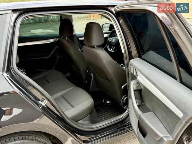 Чорний Шкода Октавія, об'ємом двигуна 1.6 л та пробігом 260 тис. км за 12900 $, фото 22 на Automoto.ua