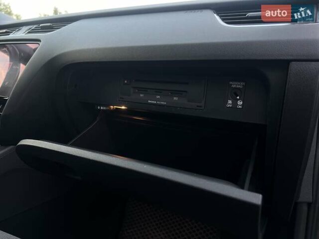 Черный Шкода Октавия, объемом двигателя 1.6 л и пробегом 314 тыс. км за 13999 $, фото 20 на Automoto.ua