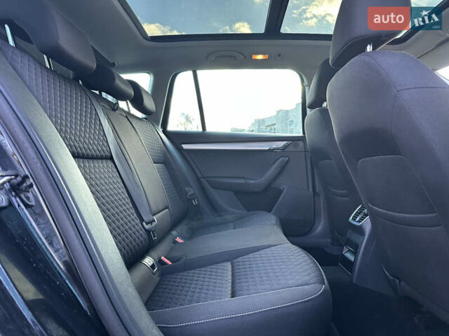 Черный Шкода Октавия, объемом двигателя 2 л и пробегом 266 тыс. км за 14450 $, фото 31 на Automoto.ua