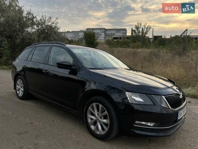 Черный Шкода Октавия, объемом двигателя 1.6 л и пробегом 314 тыс. км за 13999 $, фото 23 на Automoto.ua