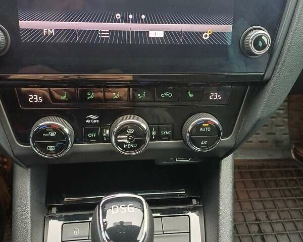 Черный Шкода Октавия, объемом двигателя 1.6 л и пробегом 270 тыс. км за 14000 $, фото 20 на Automoto.ua