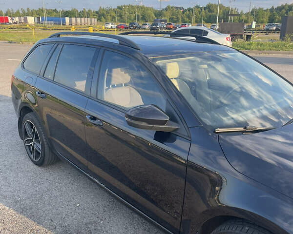 Черный Шкода Октавия, объемом двигателя 1.8 л и пробегом 236 тыс. км за 15300 $, фото 3 на Automoto.ua