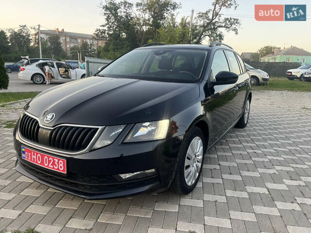 Черный Шкода Октавия, объемом двигателя 1.6 л и пробегом 231 тыс. км за 13000 $, фото 6 на Automoto.ua