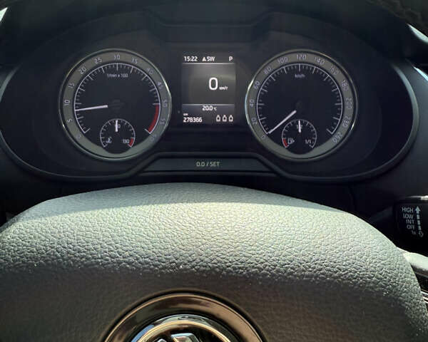 Черный Шкода Октавия, объемом двигателя 1.6 л и пробегом 280 тыс. км за 12500 $, фото 14 на Automoto.ua