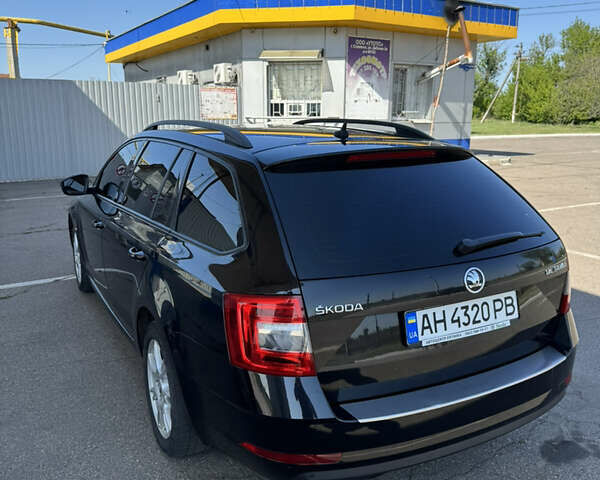 Шкода Октавия 2017 в Славянске на Automoto.ua Черный Шкода Октавия, объемом двигателя 1.6 л и пробегом 295 тыс. км за 13300 $, фото 3 на Automoto.ua