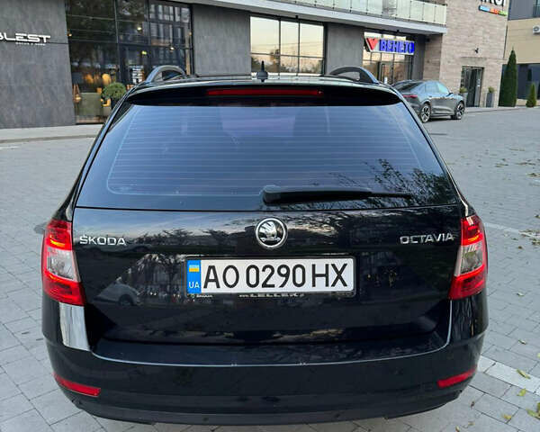 Шкода Октавия 2017 в Ужгороде на Automoto.ua Черный Шкода Октавия, объемом двигателя 2 л и пробегом 286 тыс. км за 14150 $, фото 4 на Automoto.ua