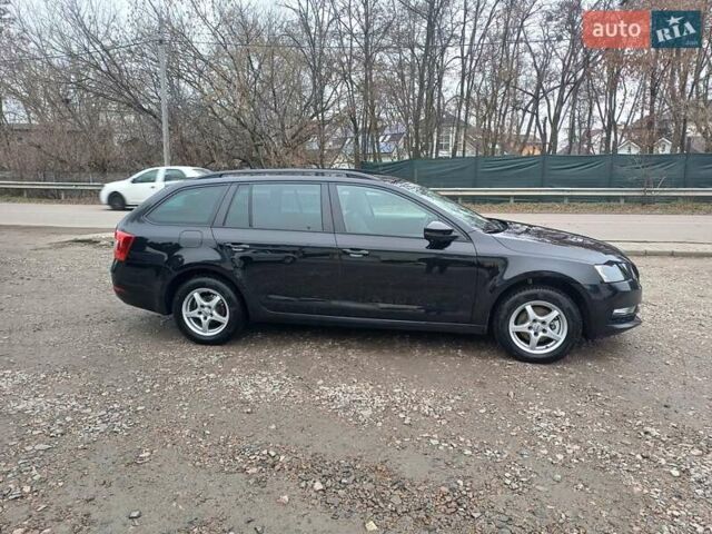 Черный Шкода Октавия, объемом двигателя 1.6 л и пробегом 270 тыс. км за 14000 $, фото 3 на Automoto.ua