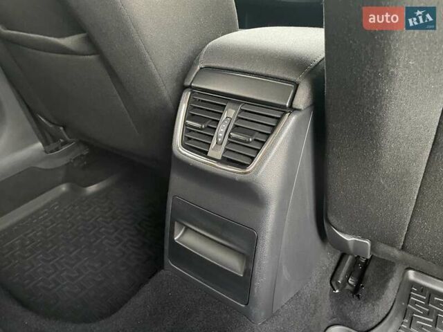 Черный Шкода Октавия, объемом двигателя 1.4 л и пробегом 241 тыс. км за 12900 $, фото 78 на Automoto.ua